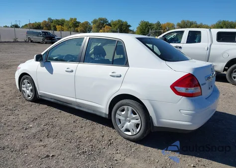 2010 Nissan Versa 1.8S z USA, uszkodzony, nr VIN 3N1BC1AP1AL465539
